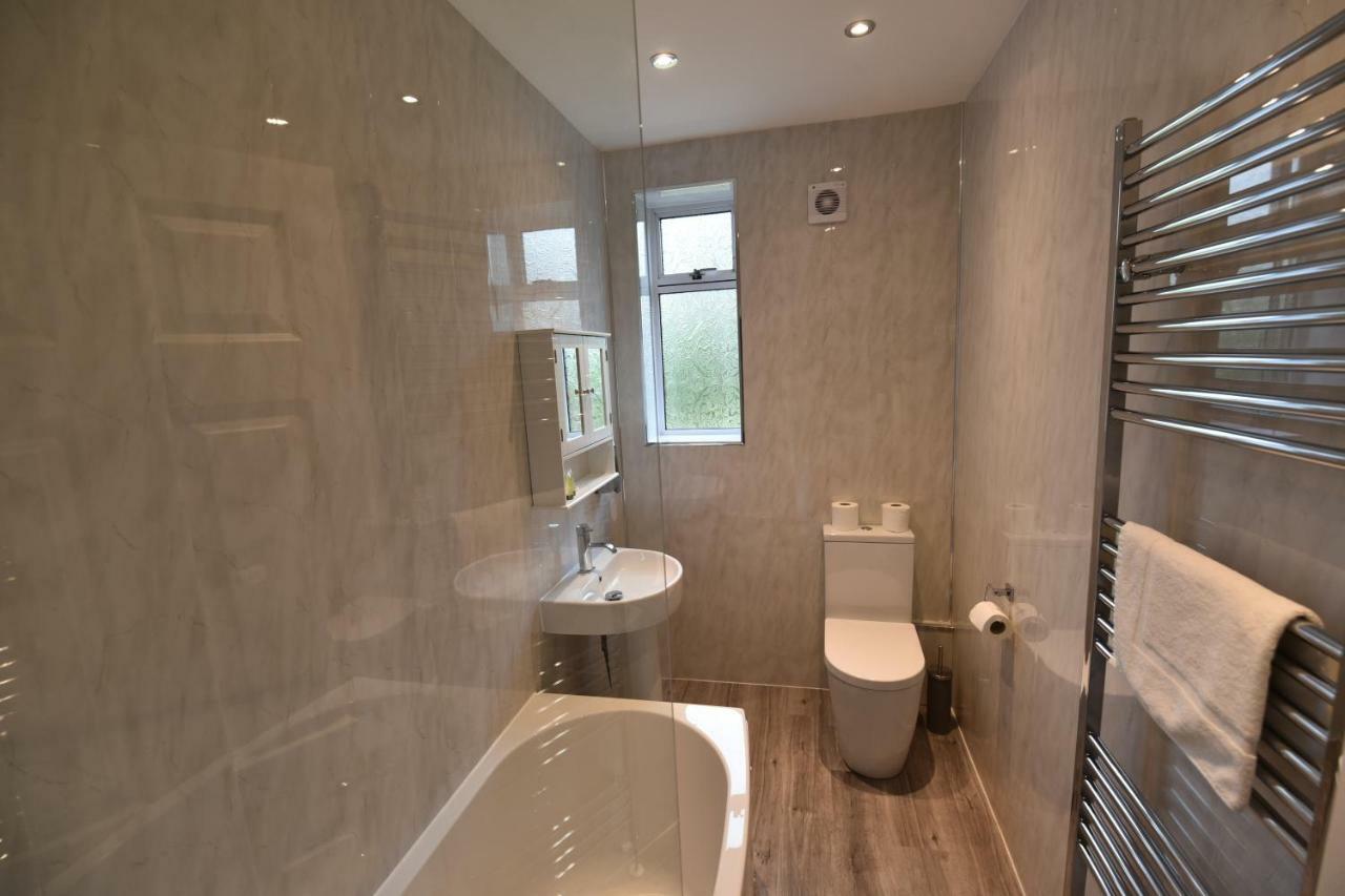 Sighthill 3 Bedrooms With Private Garden Единбург Екстериор снимка